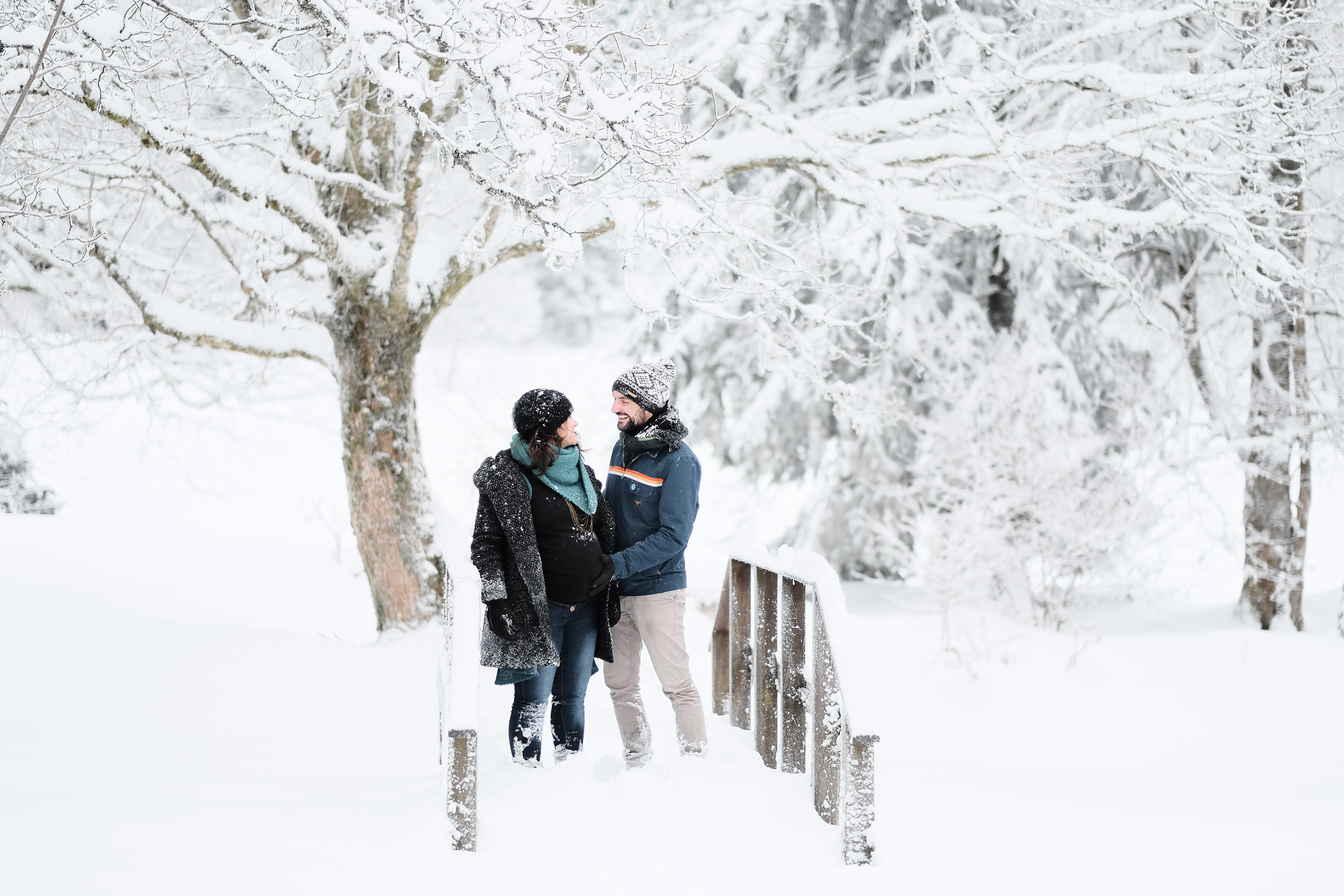 Séance photo grossesse à la neige