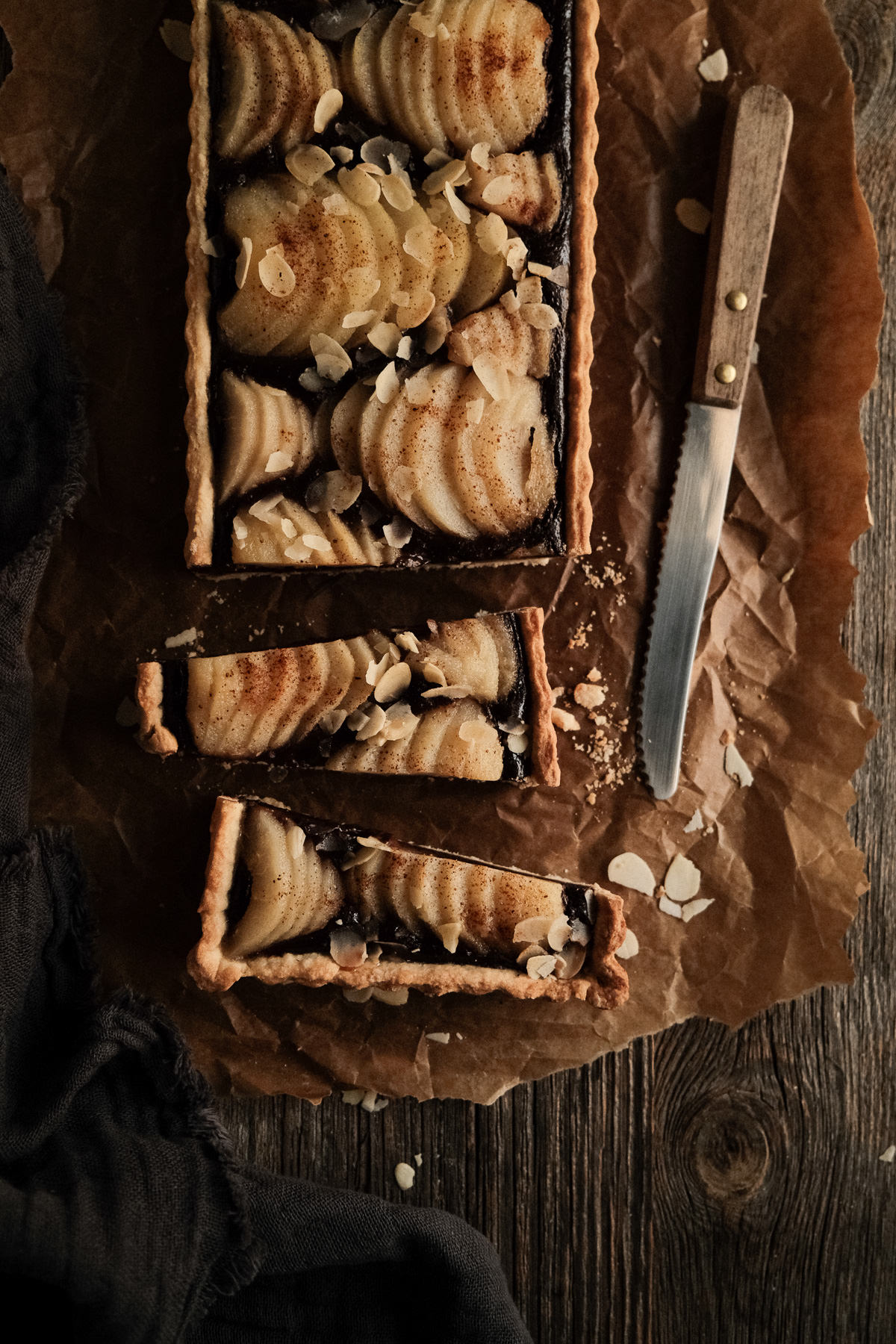 Photographe culinaire style dark et moody à Chambéry : Pâtisseries et gâteaux